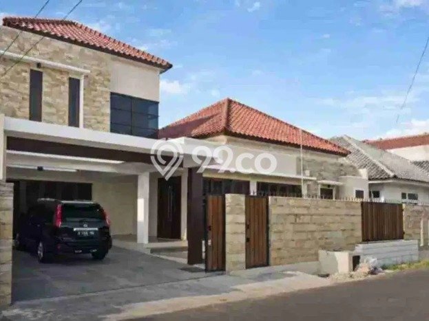 Dijual Rumah Luas Megah Dengan View Cantik di Rawamangun, Jakarta Timur Dijual Rumah Luas Megah Dengan View Cantik di Rawamangun, Jakarta Timur
