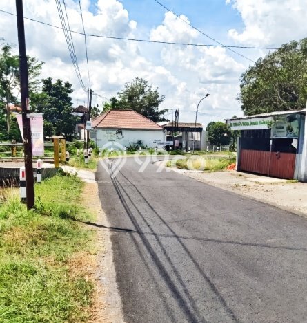 Kavling Tanah untuk Dijual di Caturtunggal, Yogyakarta, Luas 3896m2 Kavling Tanah untuk Dijual di Caturtunggal, Yogyakarta, Luas 3896m2