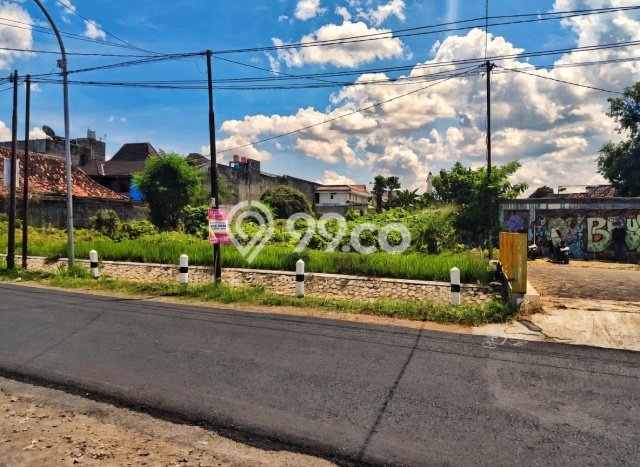 Kavling Tanah untuk Dijual di Caturtunggal, Yogyakarta, Luas 3896m2 Kavling Tanah untuk Dijual di Caturtunggal, Yogyakarta, Luas 3896m2