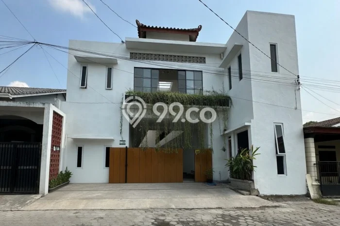 Dijual Rumah Kost di Caturtunggal, Sleman, 12 KT, 12 KM, Bangunan 330m2 Dijual Rumah Kost di Caturtunggal, Sleman, 12 KT, 12 KM, Bangunan 330m2