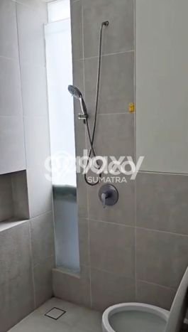 Rumah Strategis Modern Lb 120m2 di Sambikerep, Surabaya Rumah Strategis Modern Lb 120m2 di Sambikerep, Surabaya