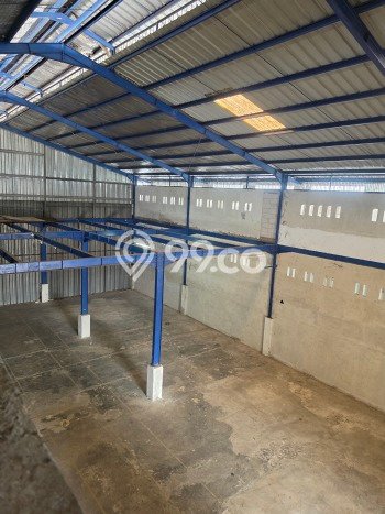 Unit Gudang disewakan di Cipondoh Tangerang dengan LT 800m2 / LB 600m2 Unit Gudang disewakan di Cipondoh Tangerang dengan LT 800m2 / LB 600m2
