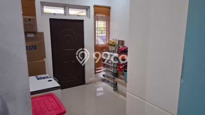 Rumah Elit Modern Tanpa Renovasi di Jelambar Jakarta Barat Rumah Elit Modern Tanpa Renovasi di Jelambar Jakarta Barat