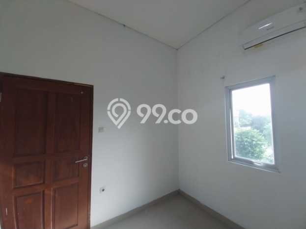 Rumah Modern 4 KT di Joglo Jakarta Barat Rumah Modern 4 KT di Joglo Jakarta Barat