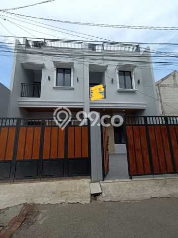 Rumah Modern Cantik 3 KT Bisa Langsung Pindah di Jagakarsa Rumah Modern Cantik 3 KT Bisa Langsung Pindah di Jagakarsa