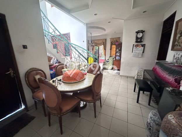 Siap Huni Rumah Mewah 4 Kamar di Cipayung Dekat ke Mana Saja Siap Huni Rumah Mewah 4 Kamar di Cipayung Dekat ke Mana Saja
