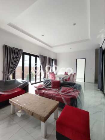 Rumah Mewah LB 210m2 Siap Pakai Desain Elegan di Meruya, Jakarta Barat Rumah Mewah LB 210m2 Siap Pakai Desain Elegan di Meruya, Jakarta Barat