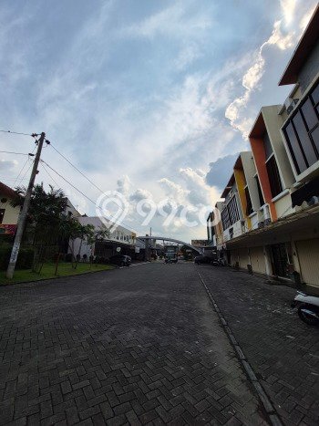 Unit Ruko Disewa Lokasi Banyumanik, Semarang Spesifikasi Luas Bangunan 112m2 Unit Ruko Disewa Lokasi Banyumanik, Semarang Spesifikasi Luas Bangunan 112m2