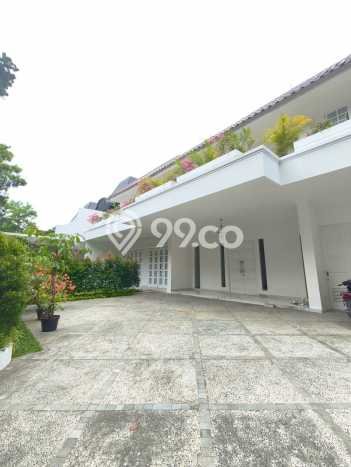 Hunian 4 Kamar Lengkap Disewakan di Kebayoran Baru Harga Kompetitif Hunian 4 Kamar Lengkap Disewakan di Kebayoran Baru Harga Kompetitif
