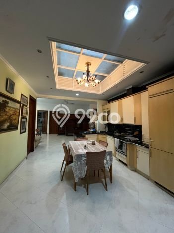 Rumah Elit Modern Tanpa Renovasi di Kemang Jakarta Selatan Rumah Elit Modern Tanpa Renovasi di Kemang Jakarta Selatan
