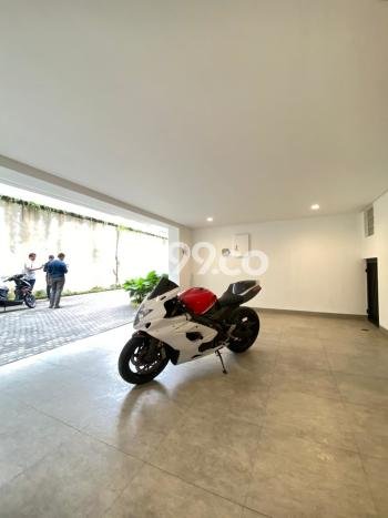 Rumah Mewah Dijual LT 173m2 di Kebayoran Baru, Jakarta Selatan Rumah Mewah Dijual LT 173m2 di Kebayoran Baru, Jakarta Selatan