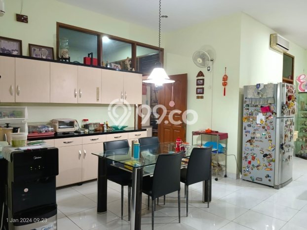 Hunian Elit LB 300m2 Siap Huni Desain Elegan di Jelambar, Jakarta Barat Hunian Elit LB 300m2 Siap Huni Desain Elegan di Jelambar, Jakarta Barat