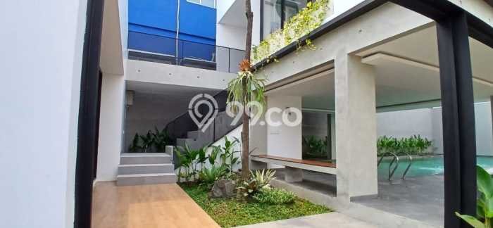 For Sale Rumah 3 Kamar Lokasi Strategis Nyaman dan Strategis di BSD For Sale Rumah 3 Kamar Lokasi Strategis Nyaman dan Strategis di BSD