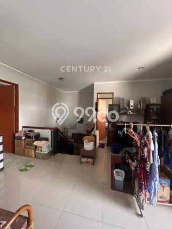 Rumah Mewah LB 150m2 Siap Pakai Desain Elegan di Buah Batu, Bandung Rumah Mewah LB 150m2 Siap Pakai Desain Elegan di Buah Batu, Bandung