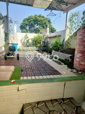 Dijual Rumah 6 Kamar Lokasi Ideal Bagus dan Strategis di Antapani Dijual Rumah 6 Kamar Lokasi Ideal Bagus dan Strategis di Antapani