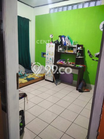 Dijual Rumah 6 Kamar Lokasi Ideal Bagus dan Strategis di Antapani Dijual Rumah 6 Kamar Lokasi Ideal Bagus dan Strategis di Antapani