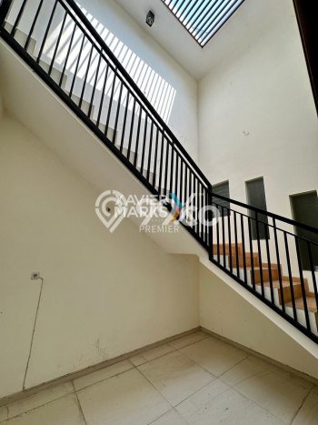 Siap Huni Rumah Mewah 4 Kamar di Klojen Dekat ke Mana Saja Siap Huni Rumah Mewah 4 Kamar di Klojen Dekat ke Mana Saja