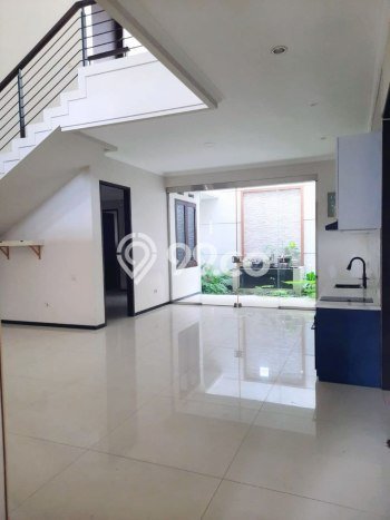 Hunian Elit LB 350m2 Siap Huni Desain Elegan di Araya, Malang Hunian Elit LB 350m2 Siap Huni Desain Elegan di Araya, Malang