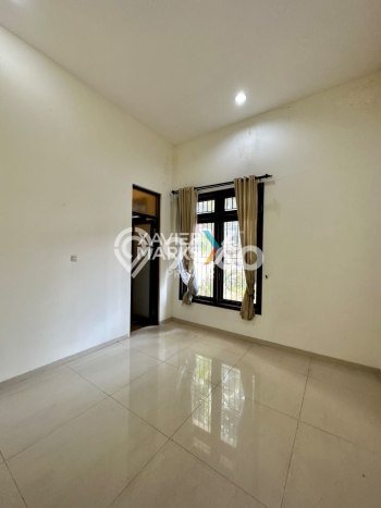 Siap Huni Rumah Mewah 4 Kamar di Klojen Dekat ke Mana Saja Siap Huni Rumah Mewah 4 Kamar di Klojen Dekat ke Mana Saja