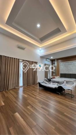 Ready to Use! Premium House LT 300m2 Desain Elegan di Araya Ready to Use! Premium House LT 300m2 Desain Elegan di Araya