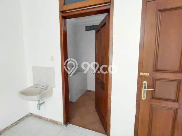 Rumah Mewah Siap Huni LT 300m2 di Lowokwaru, Malang Rumah Mewah Siap Huni LT 300m2 di Lowokwaru, Malang
