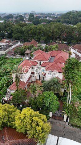 Dijual Rumah Premium dengan Fasilitas Sekitar Lengkap di Klojen, Malang Dijual Rumah Premium dengan Fasilitas Sekitar Lengkap di Klojen, Malang