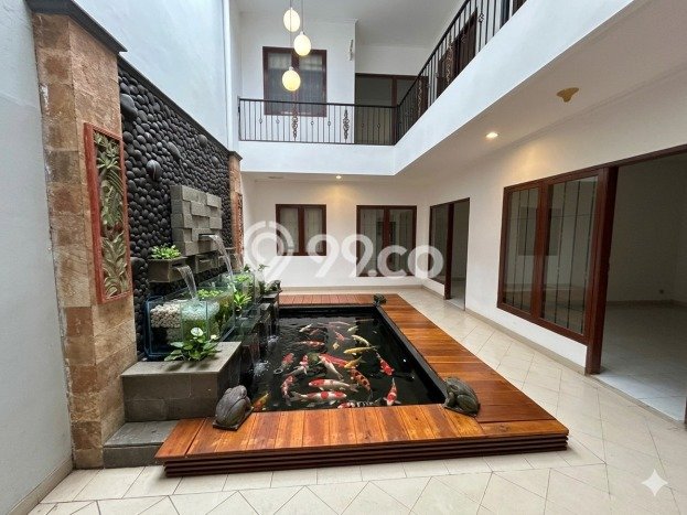 Jual Rumah Luas Megah Dengan View Eksklusif di Guntur, Jakarta Selatan Jual Rumah Luas Megah Dengan View Eksklusif di Guntur, Jakarta Selatan