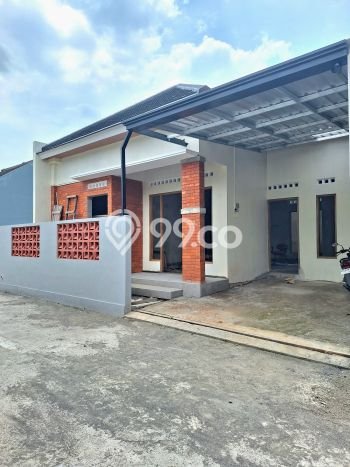Rumah Strategis Modern Lb 105m2 di Prambanan, Sleman Rumah Strategis Modern Lb 105m2 di Prambanan, Sleman