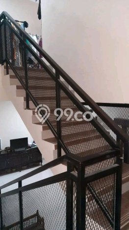 Dijual Hunian Rumah Terawat 5 KT di Margonda, Depok Dijual Hunian Rumah Terawat 5 KT di Margonda, Depok