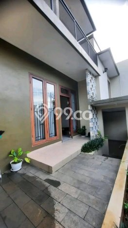 Dijual Hunian Rumah Terawat 5 KT di Margonda, Depok Dijual Hunian Rumah Terawat 5 KT di Margonda, Depok