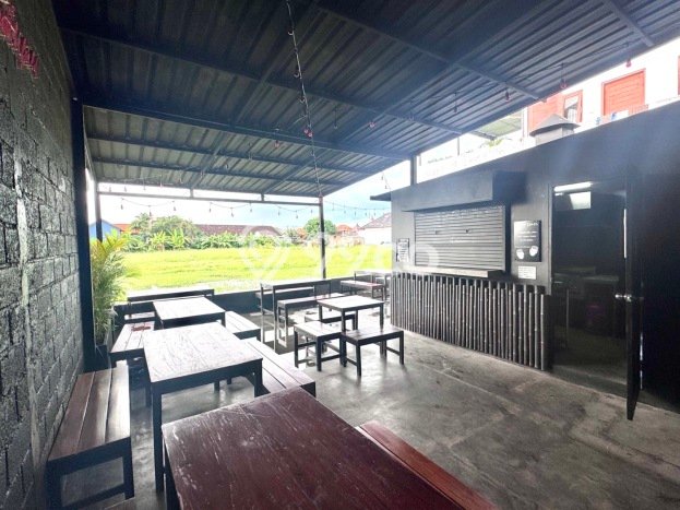 Unit Komersial Dijual di Badung LT 100m2 & LB 80m2 Unit Komersial Dijual di Badung LT 100m2 & LB 80m2