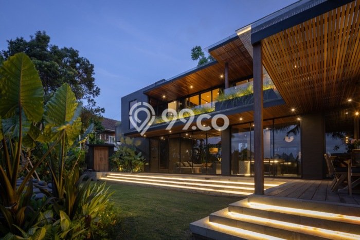 Hunian Terbaik! Vila Kawasan , Area 500m2m², Kondisi Terbaik Hunian Terbaik! Vila Kawasan , Area 500m2m², Kondisi Terbaik