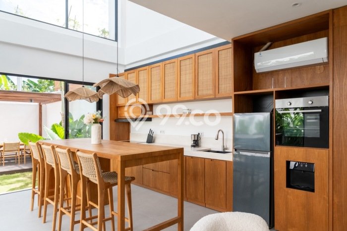 KESEMPATAN EMAS! Vila Kawasan , Luas 215m2m², Kawasan Berkembang dengan prospek naik KESEMPATAN EMAS! Vila Kawasan , Luas 215m2m², Kawasan Berkembang dengan prospek naik