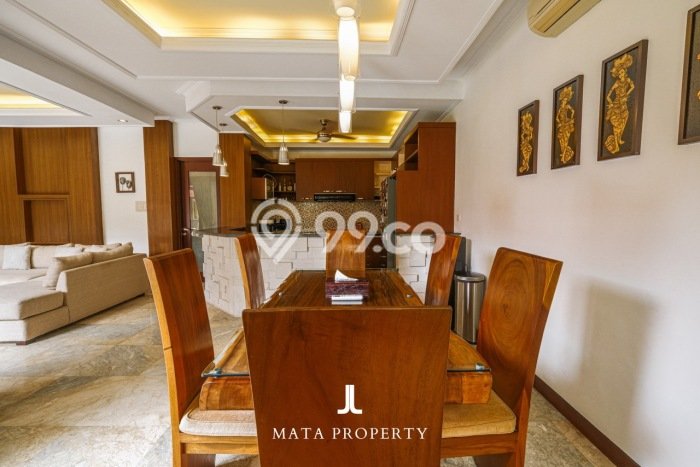DIJUAL! Vila di , Area 400m2m², Posisi Strategis DIJUAL! Vila di , Area 400m2m², Posisi Strategis