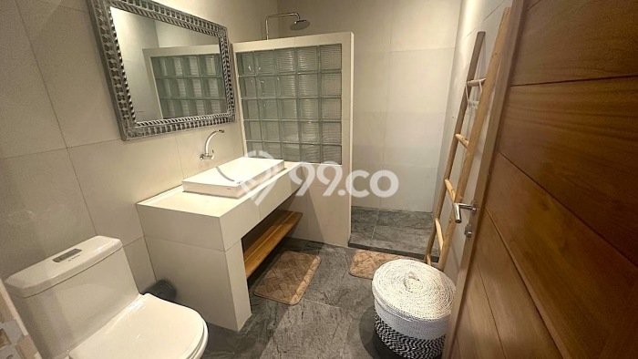 Vila di , Luas 177m2m², Dekat Mudah Pusat Kota Vila di , Luas 177m2m², Dekat Mudah Pusat Kota