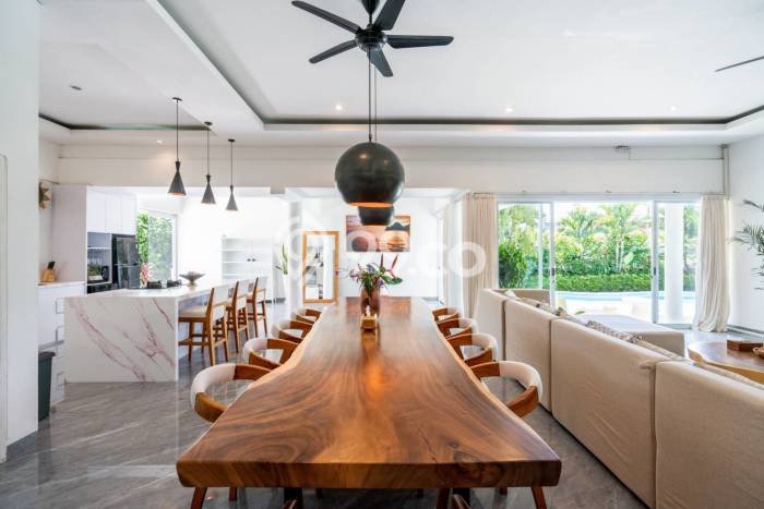 FOR SALE! Vila Kawasan , Area 625m2m², Posisi Premium FOR SALE! Vila Kawasan , Area 625m2m², Posisi Premium