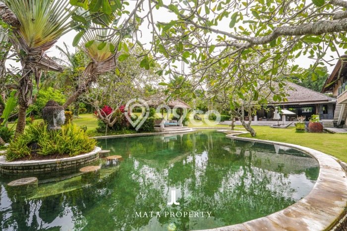 LOKASI STRATEGIS! Vila di , Area 4500m2m², Lingkungan Prima LOKASI STRATEGIS! Vila di , Area 4500m2m², Lingkungan Prima