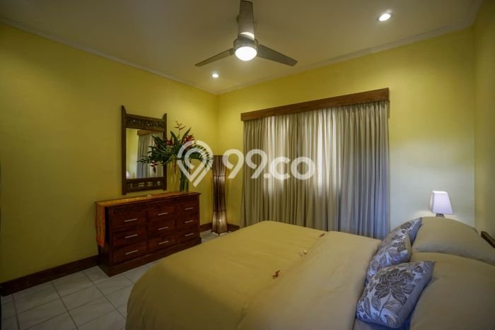 KESEMPATAN EMAS! Vila Kawasan , Luas 1500m2m², Area Potensial dengan prospek naik KESEMPATAN EMAS! Vila Kawasan , Luas 1500m2m², Area Potensial dengan prospek naik