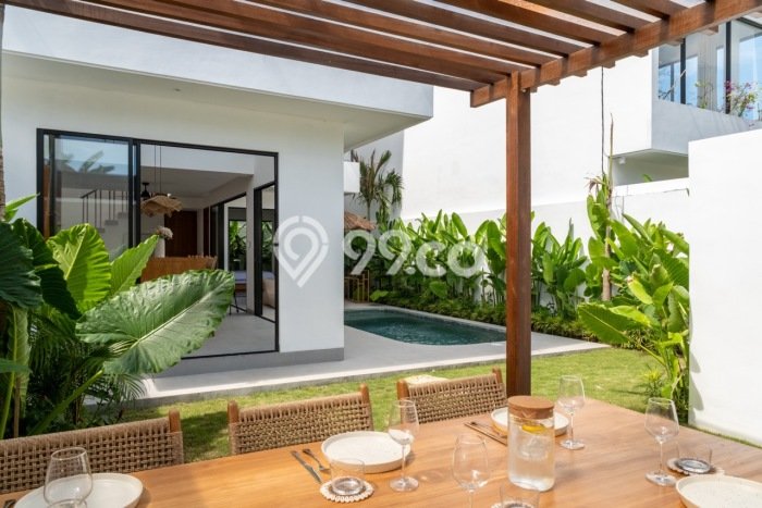 KESEMPATAN EMAS! Vila Kawasan , Luas 215m2m², Kawasan Berkembang dengan prospek naik KESEMPATAN EMAS! Vila Kawasan , Luas 215m2m², Kawasan Berkembang dengan prospek naik