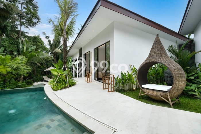 FOR SALE! Vila Kawasan , Luas 580m2m², Lokasi Premium FOR SALE! Vila Kawasan , Luas 580m2m², Lokasi Premium