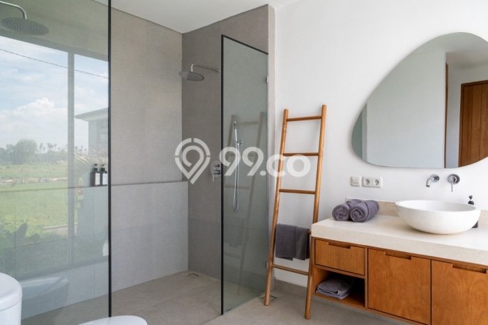 KESEMPATAN EMAS! Vila Kawasan , Luas 215m2m², Kawasan Berkembang dengan prospek naik KESEMPATAN EMAS! Vila Kawasan , Luas 215m2m², Kawasan Berkembang dengan prospek naik