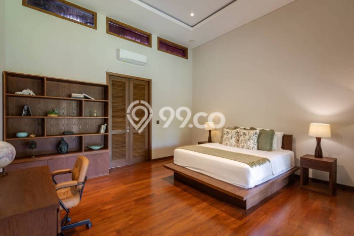 Vila Strategis Kawasan , Luas 1900m2m², Dekat ke beragam fasilitas Vila Strategis Kawasan , Luas 1900m2m², Dekat ke beragam fasilitas