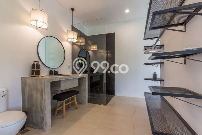 Vila Disewakan di , Area 450m2m², Lingkungan Nyaman Vila Disewakan di , Area 450m2m², Lingkungan Nyaman