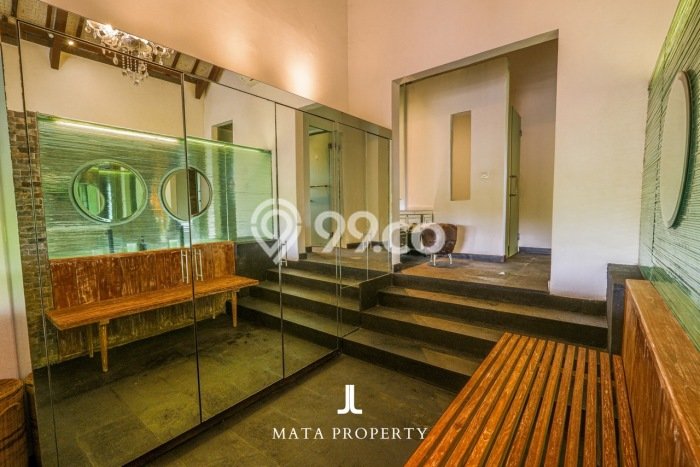 LOKASI STRATEGIS! Vila di , Area 4500m2m², Lingkungan Prima LOKASI STRATEGIS! Vila di , Area 4500m2m², Lingkungan Prima