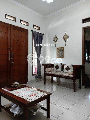 Hunian Mewah Siap Huni LT 244m2 di Ciputat, Tangerang Selatan Hunian Mewah Siap Huni LT 244m2 di Ciputat, Tangerang Selatan