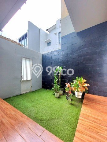 Ready to Use! Luxury House LT 155m2 Desain Elegan di Bintaro Ready to Use! Luxury House LT 155m2 Desain Elegan di Bintaro