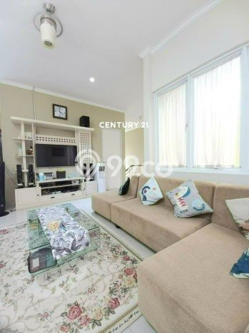 Jual Rumah Luas Megah Dengan View Eksklusif di Bintaro, Tangerang Selatan Jual Rumah Luas Megah Dengan View Eksklusif di Bintaro, Tangerang Selatan