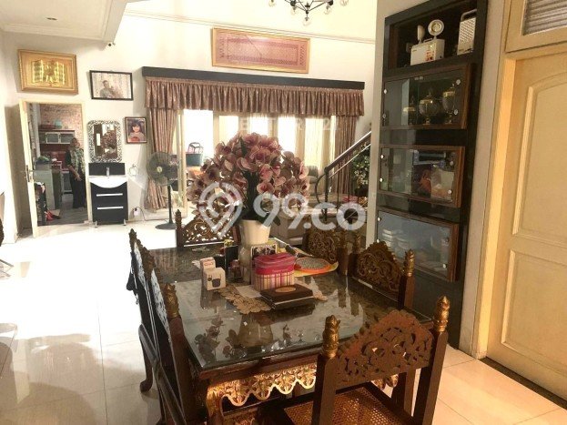 Rumah Luxury Modern Tanpa Renovasi di Bintaro Tangerang Selatan Rumah Luxury Modern Tanpa Renovasi di Bintaro Tangerang Selatan