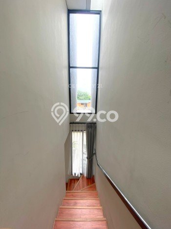 Ready to Use! Premium House LT 85m2 Desain Modern di Pejaten Ready to Use! Premium House LT 85m2 Desain Modern di Pejaten