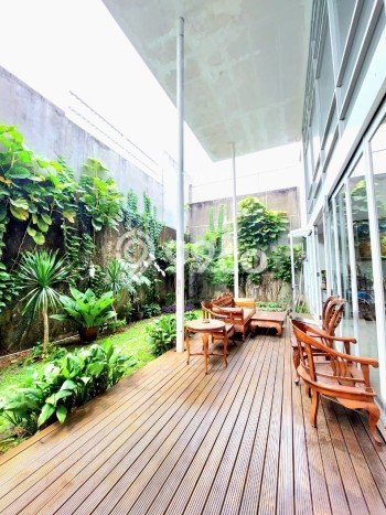 Ready to Use! Premium House LT 631m2 Desain Elegan di Bintaro Ready to Use! Premium House LT 631m2 Desain Elegan di Bintaro